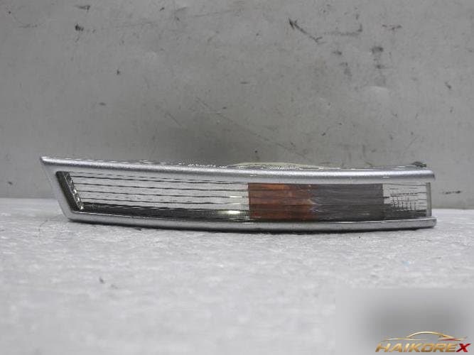 Volkswagen Passat 2010 — поворотник правый