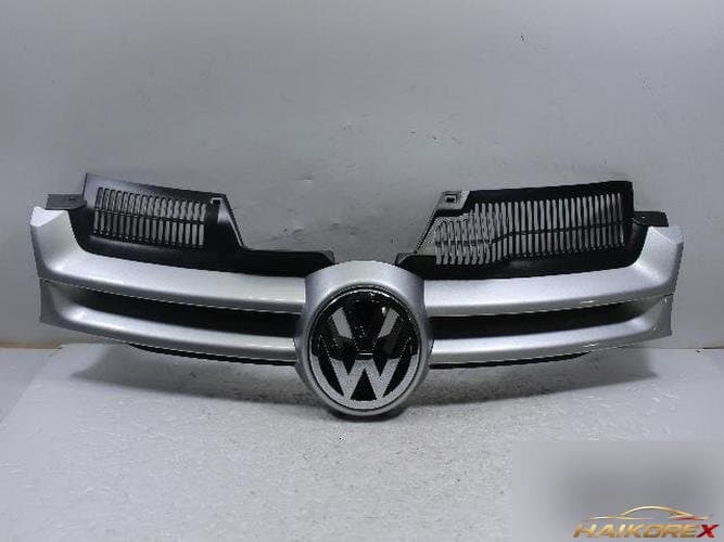 Volkswagen Golf 2009 — решетка радиатора 1K0853655A