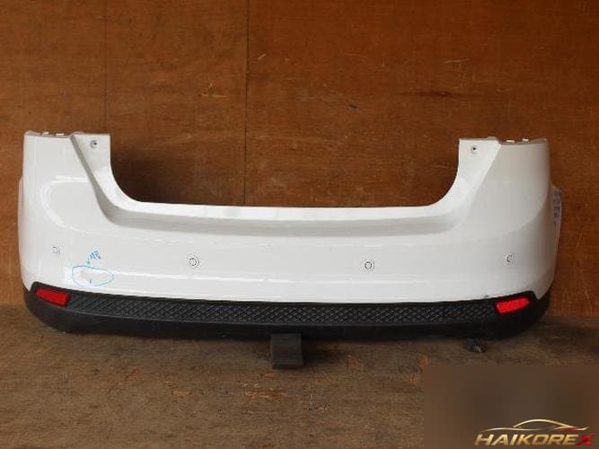 Ford Focus 2015 — бампер задний BM51A17906A