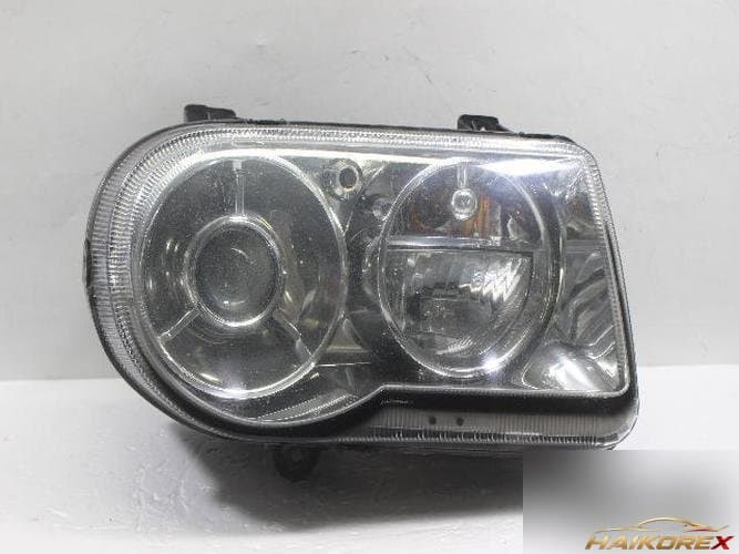 Chrysler 300 2009 — фара правая HID 04805760AL