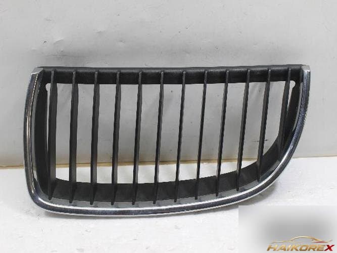 BMW 3 Series 2007 — решётка радиатора 7120007 1