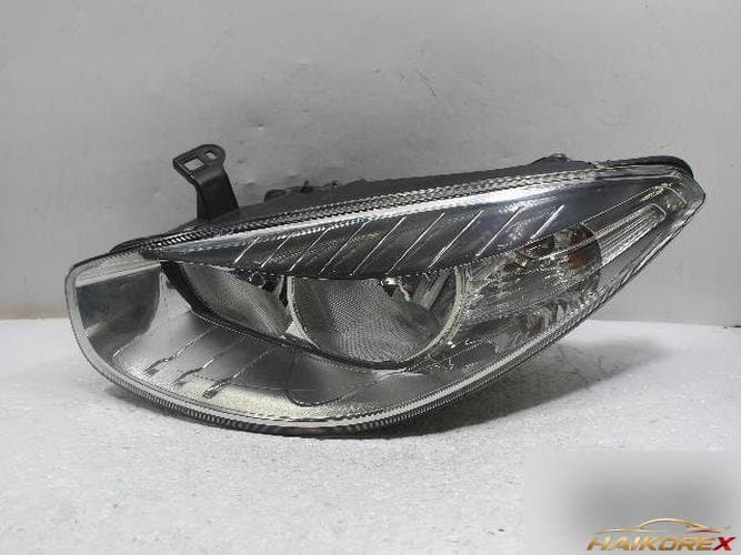 Renault SM3 2012 — фара левая 260600047R