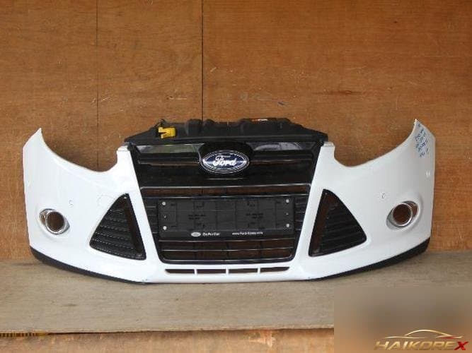 Ford Focus 2015 — передний бампер BM51 17757 A