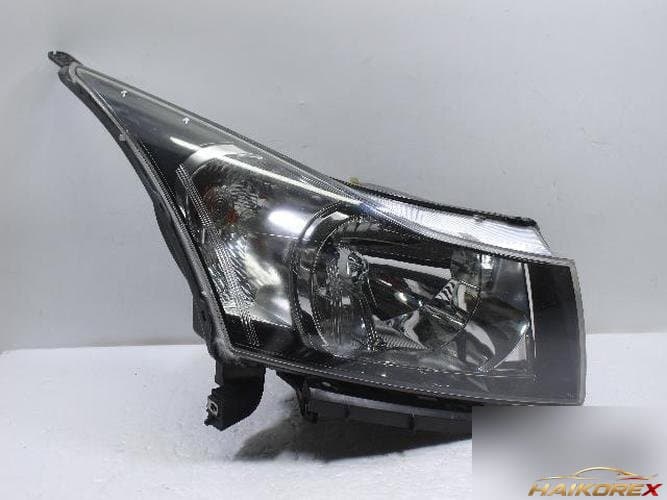 Chevrolet Cruze 2011 — фара правая 10