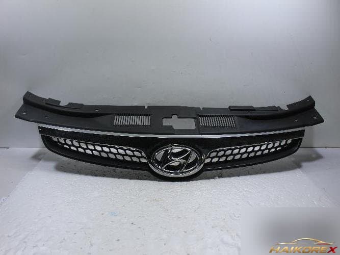 Hyundai i30 2009 — решётка радиатора 863512L000