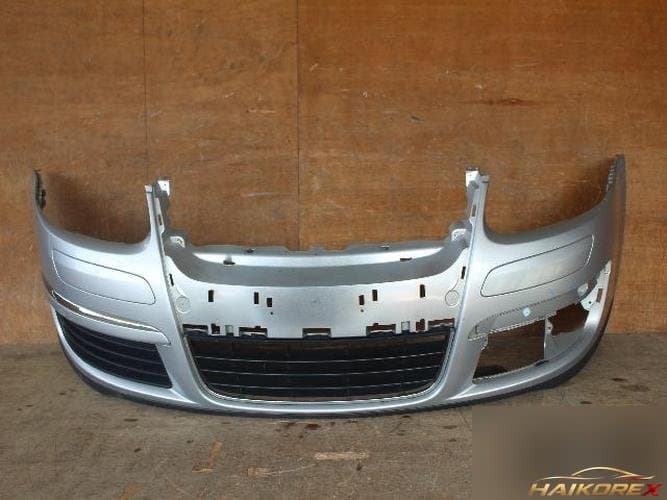 Volkswagen Jetta 2008 — бампер передний 1K0807221D