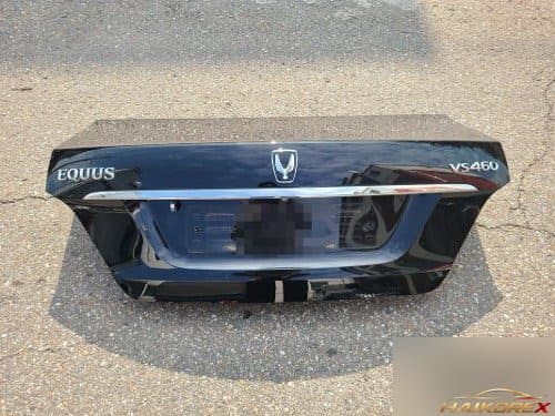 Дверь багажника Equus VI с камерой заднего вида
