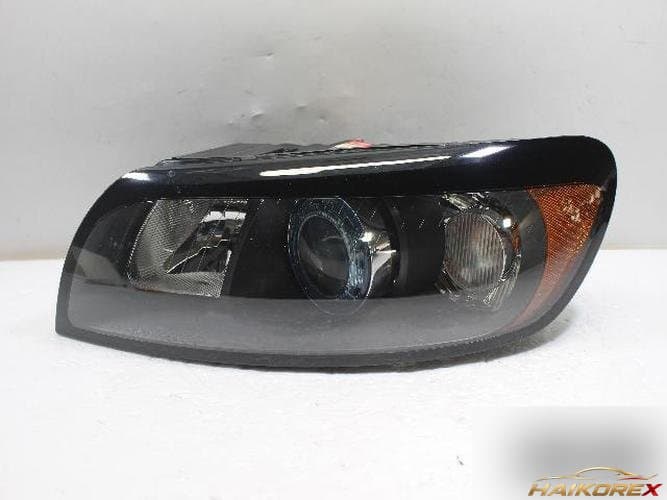 Volvo C30 2009 — фара левая
