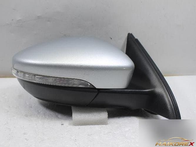 Volkswagen Jetta 2011 — боковое зеркало правое
