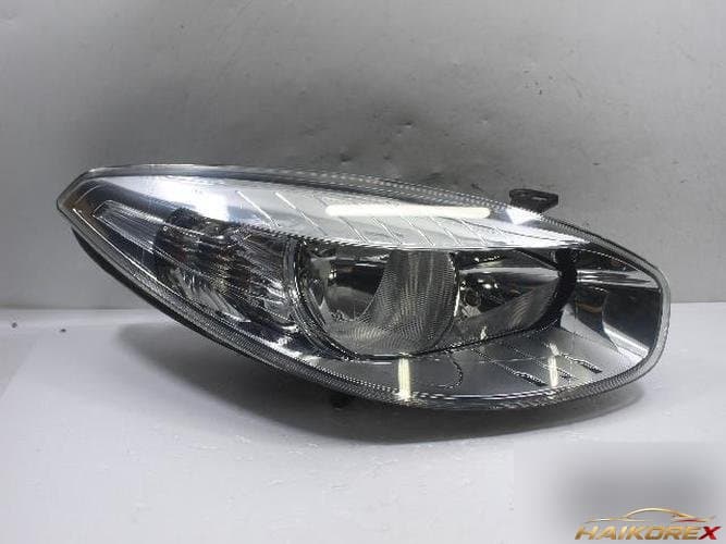 Renault SM3 2011 — фара правая 260100047R