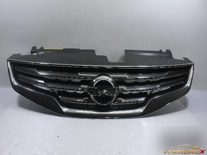 Nissan Altima 2010 — решётка радиатора 62070ZX00A