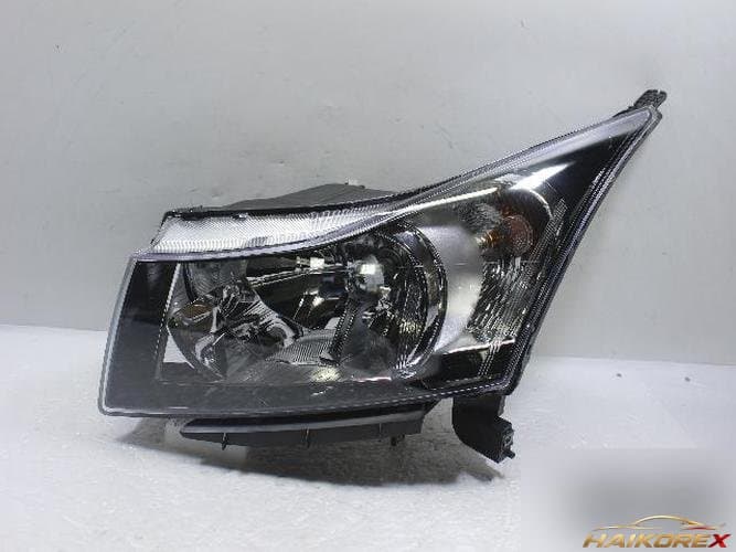 Chevrolet Cruze 2011 — фара левая