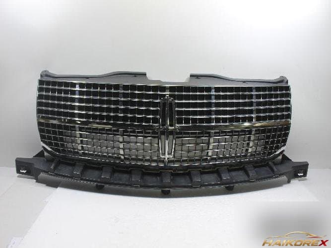 Ford MKX 2010 — решётка радиатора 7A13-8A164-ACW