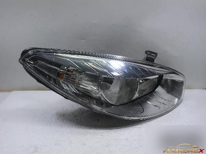 Renault SM3 2011 — фара правая 260100047R
