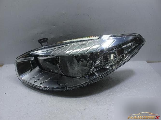 Renault SM3 2011 — фара левая 260600047R
