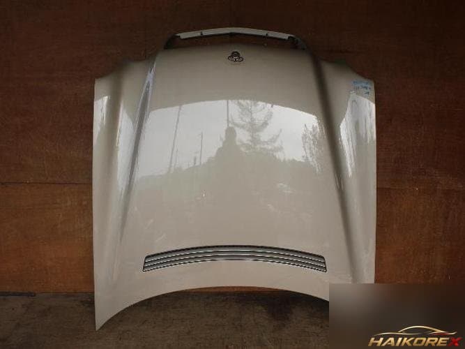 Mercedes-Benz E-Class 1997 — капот