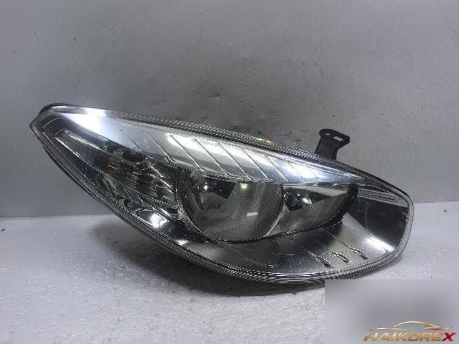 Renault SM3 2011 — фара правая 260103409R