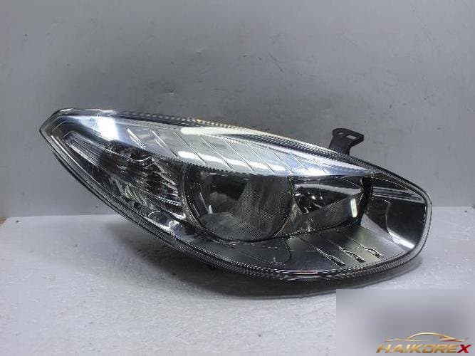 Renault SM3 2010 — фара правая 260100047R