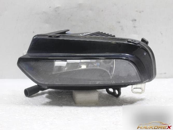 Audi A3 2015 — противотуманная фара левая (водительская) 8V0941699C