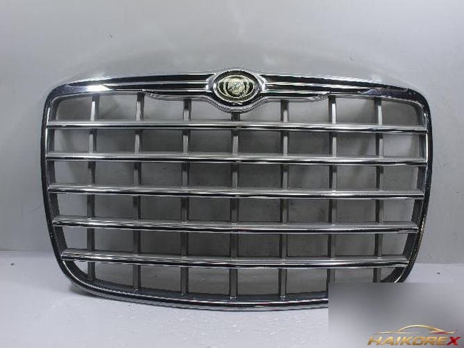 Chrysler 300 2007 — решётка радиатора 04806366AA
