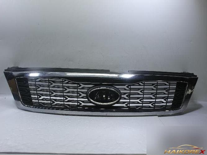 Kia Carnival 2010 — решетка радиатора 863514D800