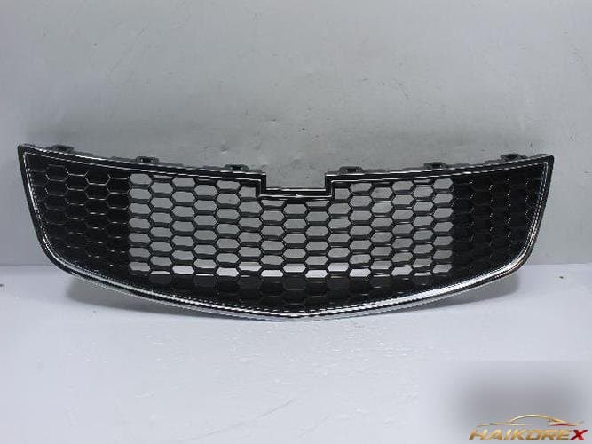 Chevrolet Cruze 2011 — решетка радиатора
