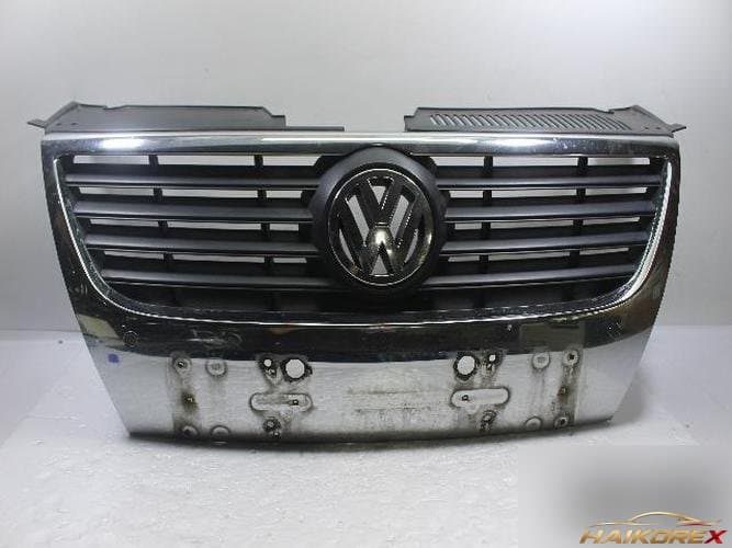 Volkswagen Passat 2010 — решётка радиатора 1