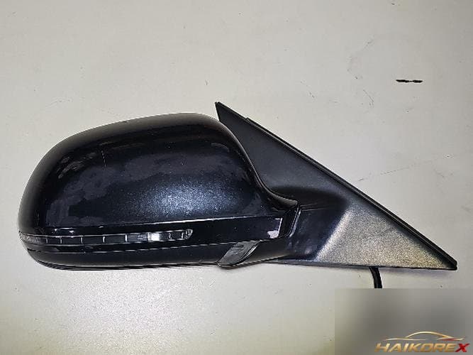 Audi A4 2009 — зеркало боковое правое 8K0949102