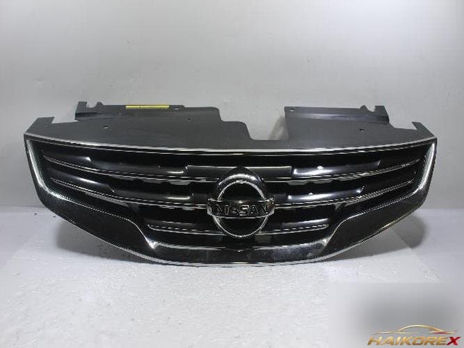 Nissan Altima 2010 — решётка радиатора 62070ZX00A
