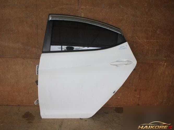 Hyundai Avante 2012 — дверь задняя левая
