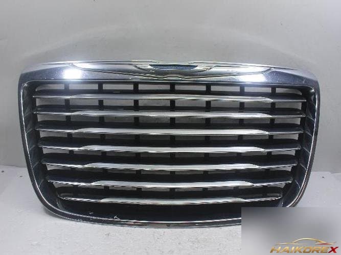 Chrysler 300 2012 — решетка радиатора 9402722