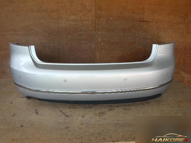 Volkswagen Passat 2012 — задний бампер 561807421C