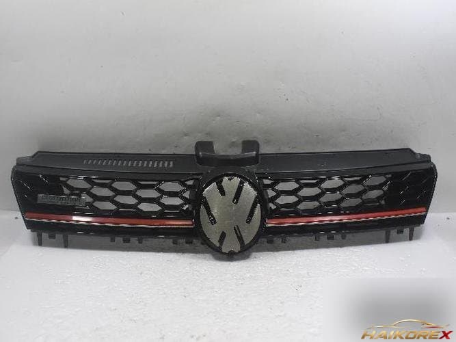 Volkswagen Golf 2015 — радиаторная решётка