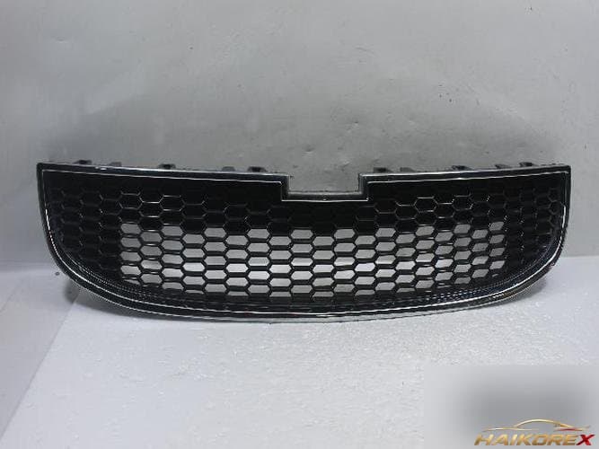 Chevrolet Orlando 2013 — решетка радиатора 95032033