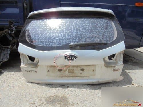 Крышка багажника с спойлером Forte хэтчбек