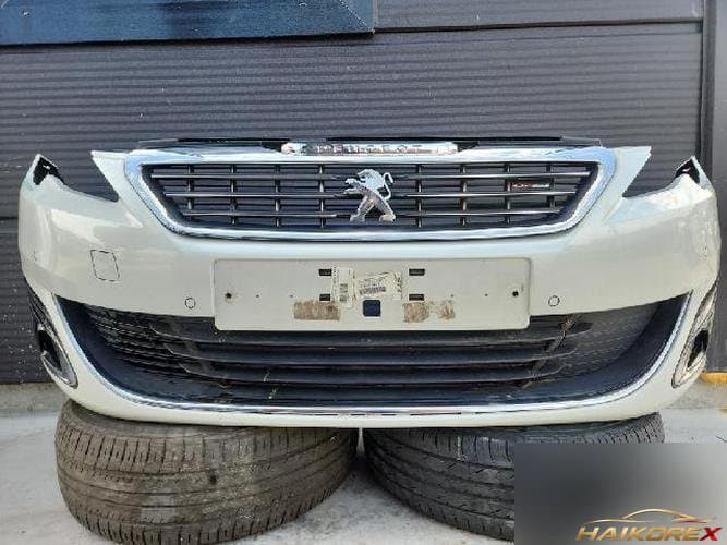 Peugeot 308 2018 — бампер передний