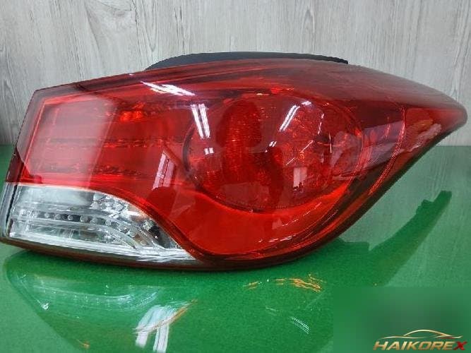 Hyundai Avante 2012 — фара головного света правая 92402-3X0