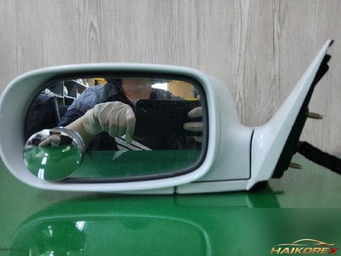 Hyundai Granzer 2005 — боковое зеркало левое 4 контакта