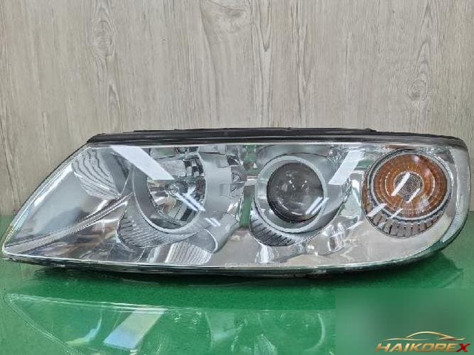 Hyundai Grandeur 2008 — фара левая (7 контактов)