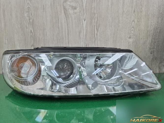 Hyundai Granzer 2006 — фара правая
