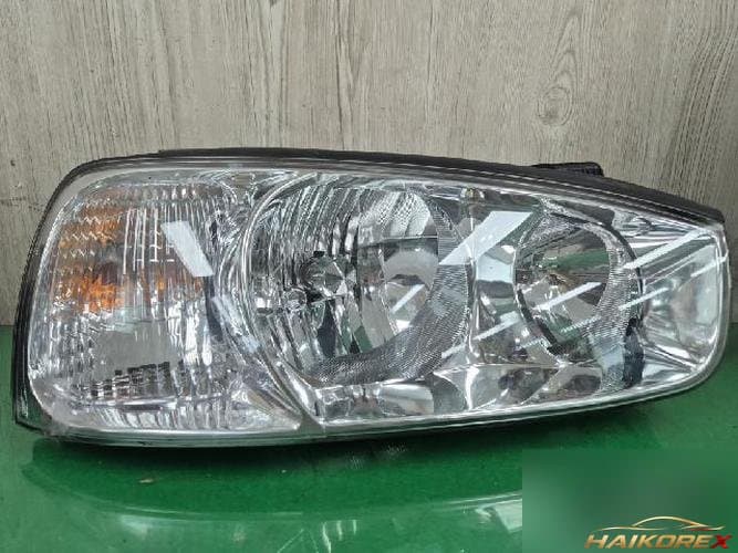 Hyundai Avante 2001 — фара правая