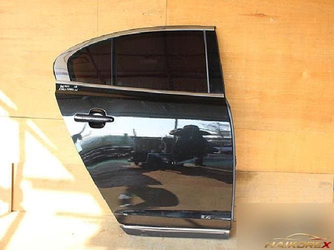 Ford MKS 2009 — дверь задняя правая