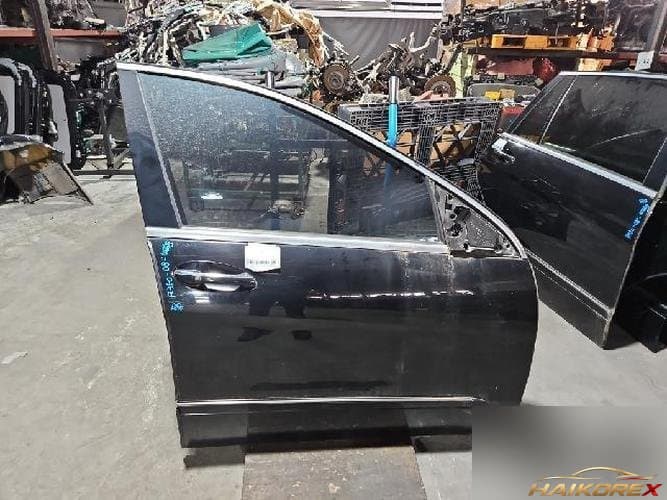 Mercedes-Benz R-класс 2008 — дверь передняя правая A2517200205