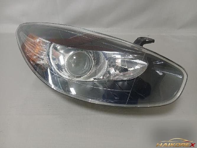 Renault SM3 2013 — фара правая 260106896R
