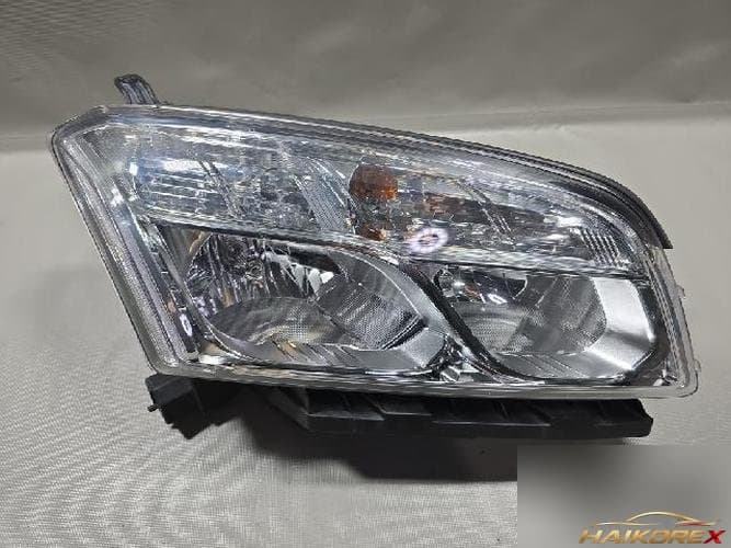Chevrolet Trax 2016 — фара головного света правая 4