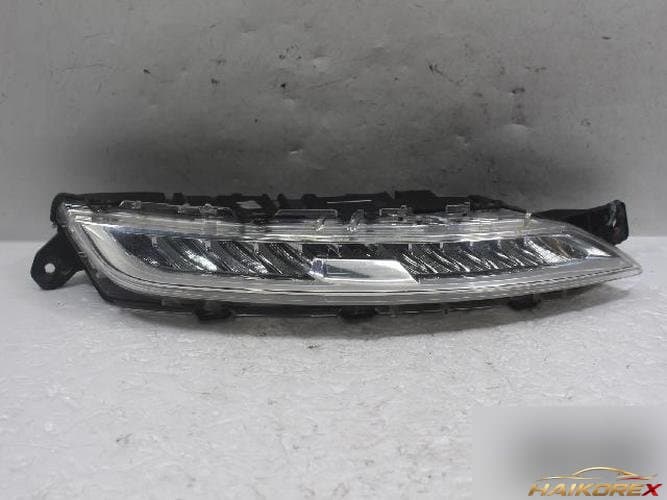 Citroën C4 2015 — дневной ходовой огонь правый 9676036480