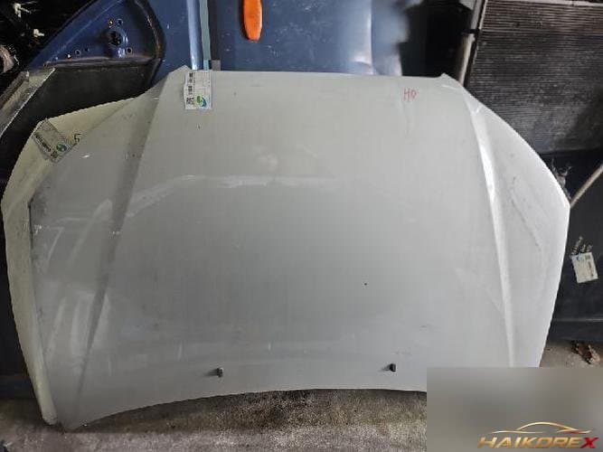Hyundai Avante 2011 — капот