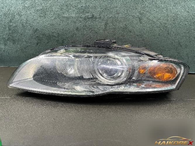 Audi A4 2007 — фара левая HID