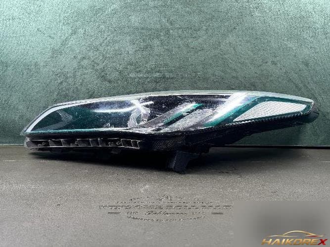 Hyundai Sonata 2015 — фара левая LED