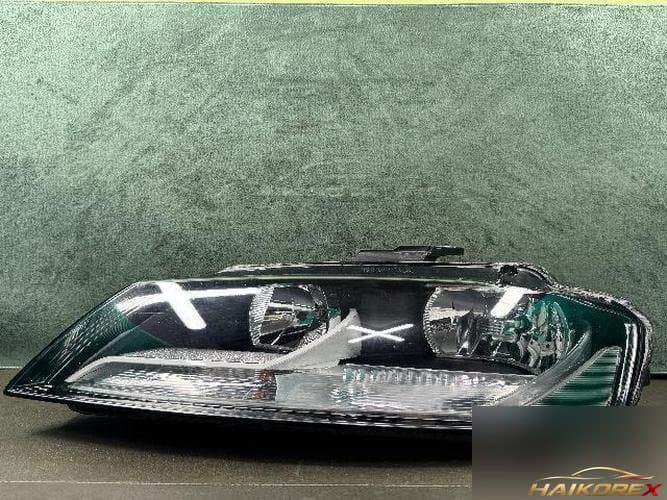 Audi A3 2009 — фара левая